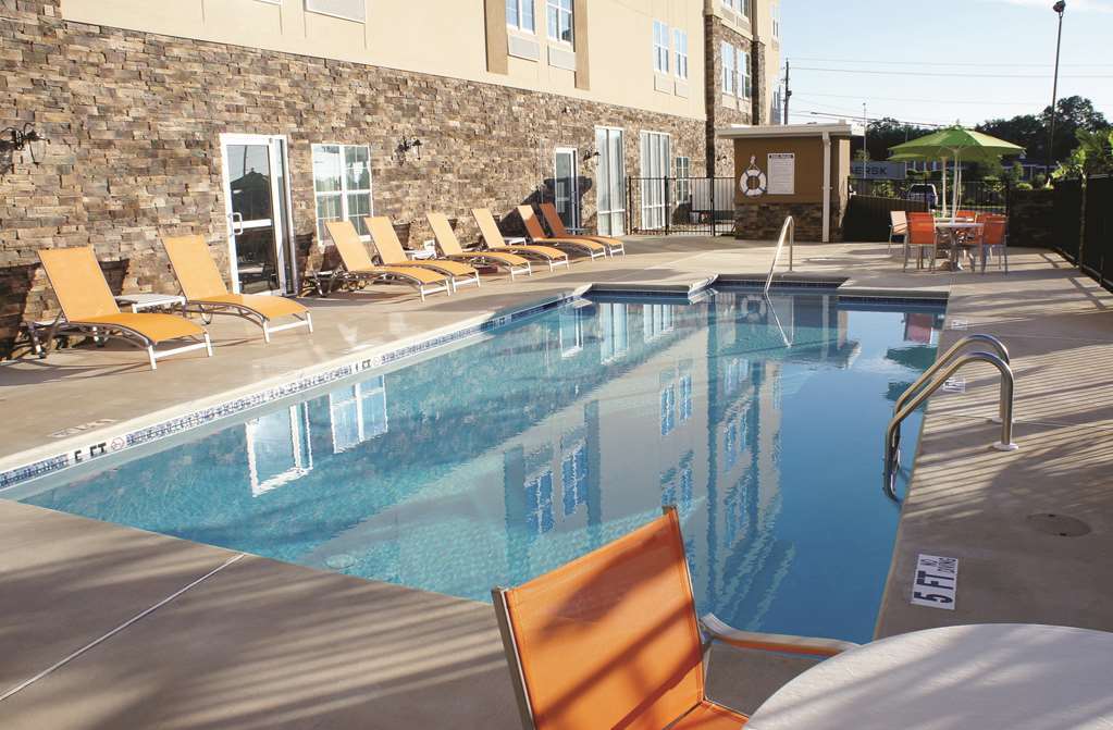 Hotel La Quinta By Wyndham 3*